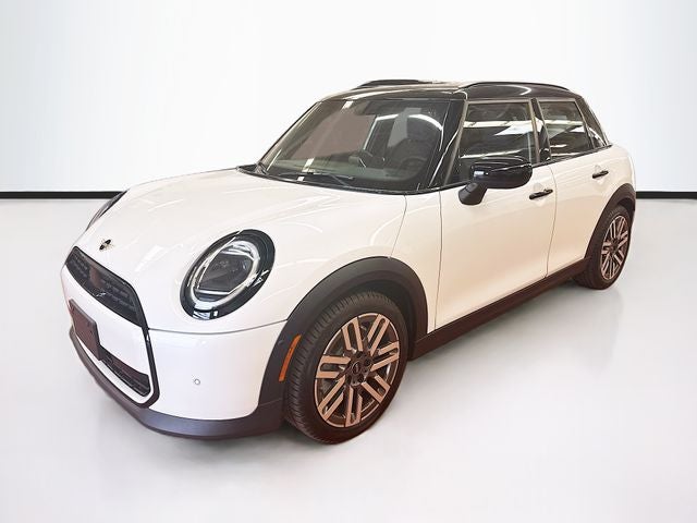 2026 MINI 4 DOOR SIGNATURE PLUS in Nanuq White Metallic — front three-quarter view