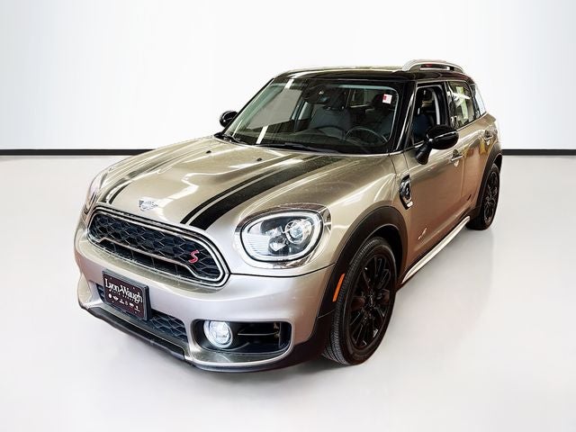 2019 MINI COUNTRYMAN Cooper S in Silver Metallic — front three-quarter view